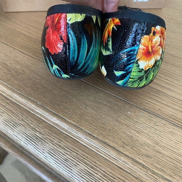 Christian louboutin flats - Picture 2 of 8